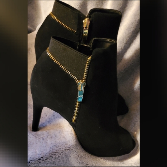 Marc Fisher Shoes - Marc Fisher Suede Peep Toe Serenity Boots Size 9W